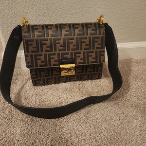Fendi Kan U shoulder bag in black and brown leather with a Zucca